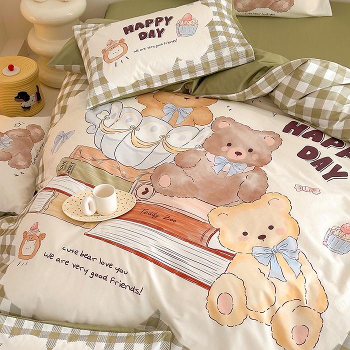 91家纺网 家纺一手货源 找家纺 2025新款全棉大版卡通数码印花纯棉四件套 快乐时光