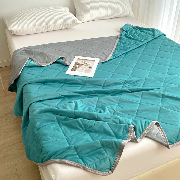 91家纺网 家纺一手货源 找家纺 富艺隆 2025新款纯色凉感丝夏被 浅墨绿