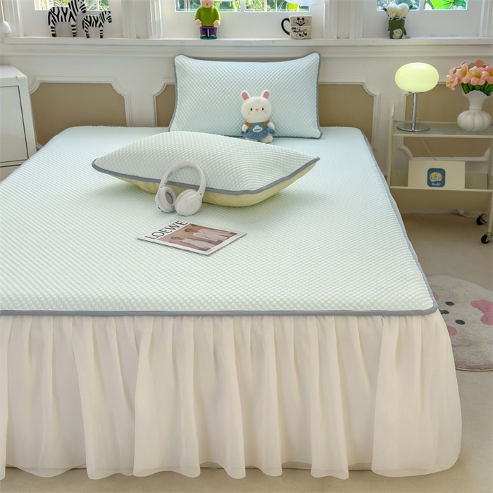 91家纺网 家纺一手货源 找家纺 （总）丝幔家纺 2025新款A类冰豆豆凉豆豆花边款凉席床裙