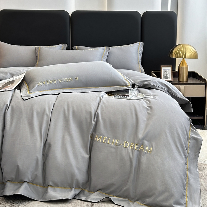 91家纺网 家纺一手货源 找家纺 宇彬家纺 2025新款直播热款13374全棉母婴级压线一字绣宽边枕套被套纯色滚边麻绳四件套贡缎新疆长绒 梦系列-绅士灰