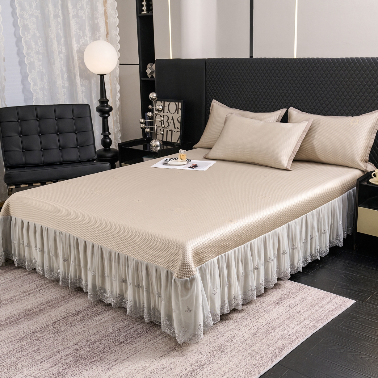 91家纺网 家纺一手货源 找家纺 青雅席业 2025年新款凉感因子母婴级凉感丝豆豆席床裙款 床裙香奈儿-香槟