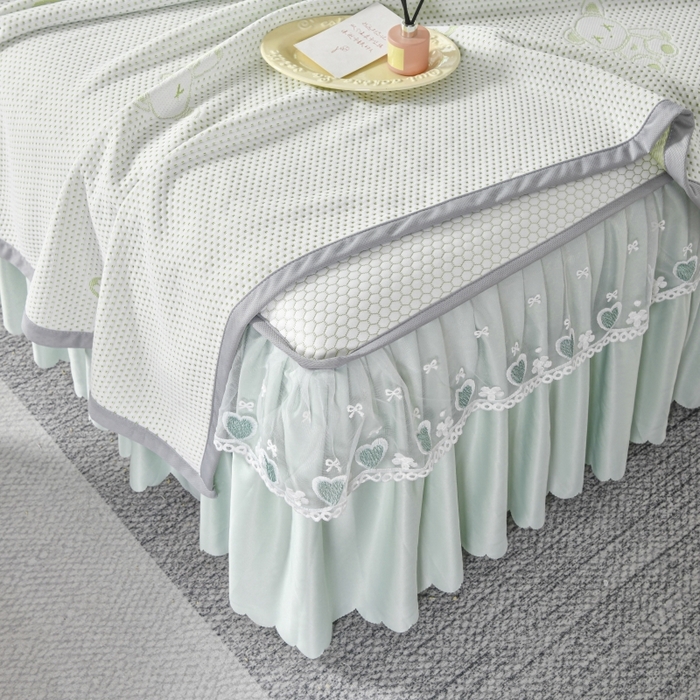 91家纺网 家纺一手货源 找家纺 品乐家纺  2025新款床裙款提花冰豆豆套件凉席席子 绿色