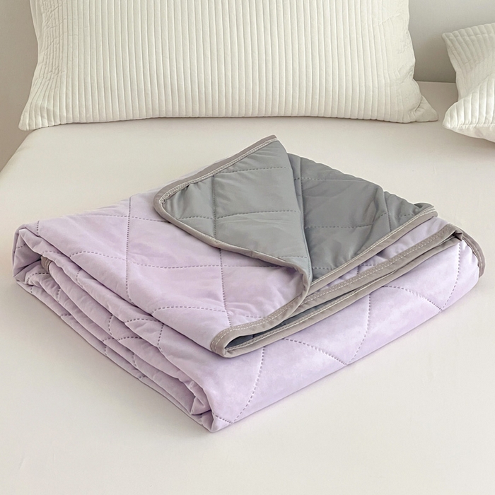 91家纺网 家纺一手货源 找家纺 富艺隆 2025新款纯色凉感丝夏被 梦幻紫