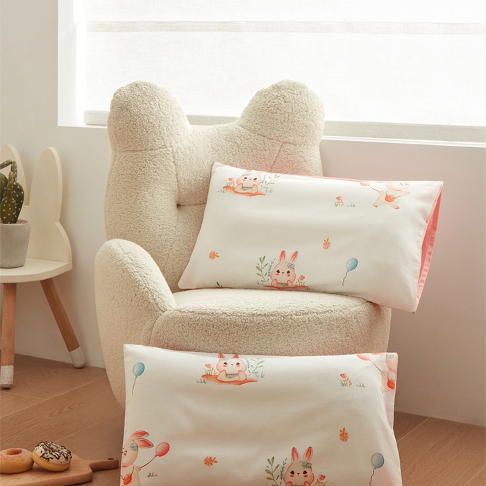 91家纺网 家纺一手货源 找家纺 艾佳宝贝 2025新款A类全棉纯棉儿童单枕套多尺寸可拆式枕头 春日游玩