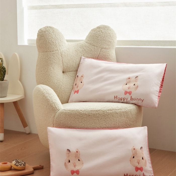 91家纺网 家纺一手货源 找家纺 艾佳宝贝 2025新款A类全棉纯棉儿童单枕套多尺寸可拆式枕头 乖萌甜兔