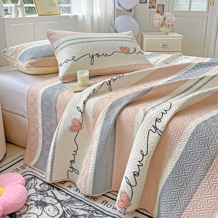 91家纺网 家纺一手货源 找家纺 羽爱家纺 2025新款A类双面全棉印花床盖套件 心悦