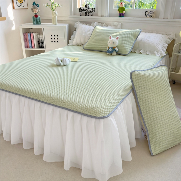 91家纺网 家纺一手货源 找家纺 丝幔家纺 2025新款A类冰豆豆花边款凉席床裙 抹茶绿