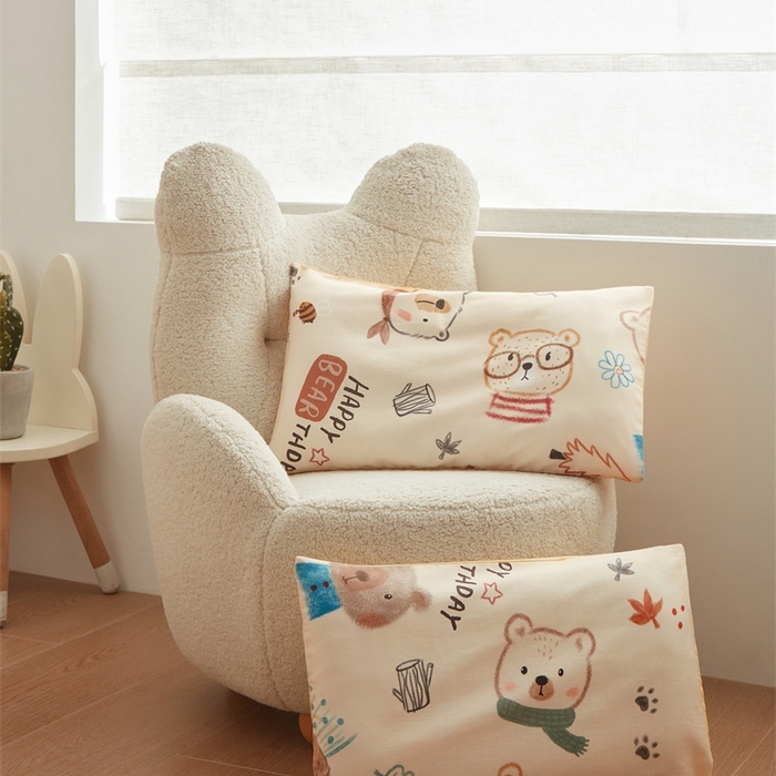 91家纺网 家纺一手货源 找家纺 艾佳宝贝 2025新款A类全棉纯棉儿童单枕套多尺寸可拆式枕头 憨憨萌熊