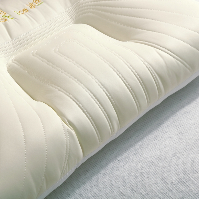 91家纺网 家纺一手货源 找家纺 大熊枕芯  2025新款spa云感刺绣冰丝枕 冰丝护颈枕奶黄低枕一只