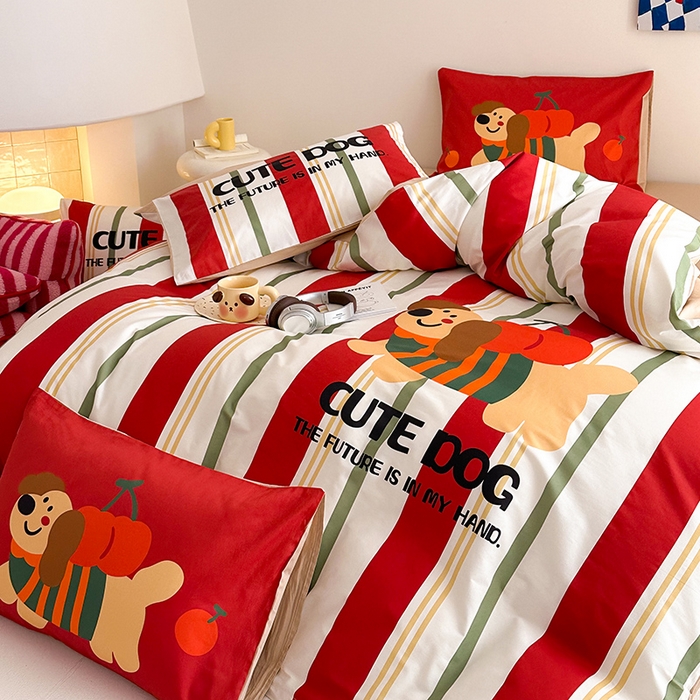 91家纺网 家纺一手货源 找家纺 2025新款全棉大版卡通数码印花纯棉四件套 可爱小狗（红）