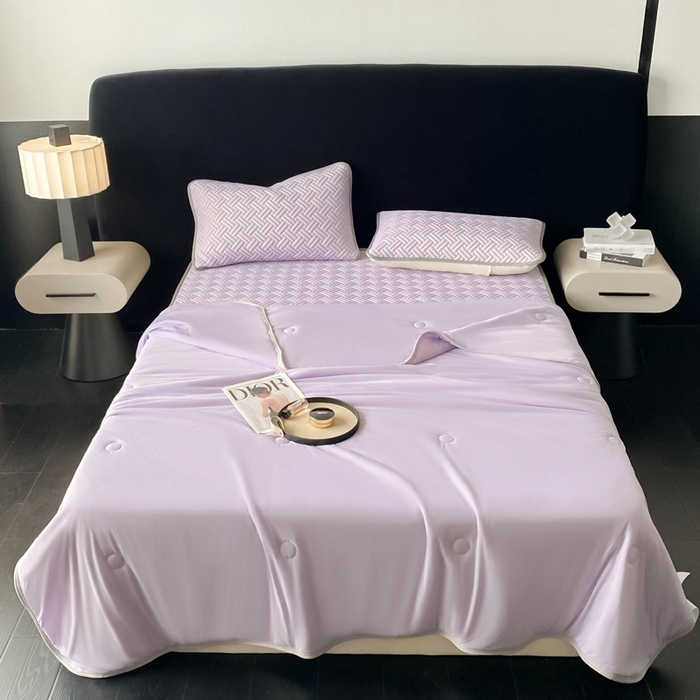 91家纺网 家纺一手货源 找家纺 欧邦 2025新款加厚纯色凉席四件套--夏被四件套 饼干花-浅紫