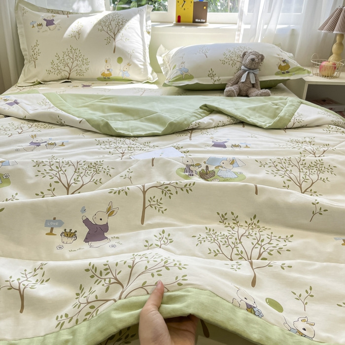 91家纺网 家纺一手货源 找家纺 菲梵家纺 2025春夏新品A类全棉喷气印花夏被 被子被芯 丛林兔