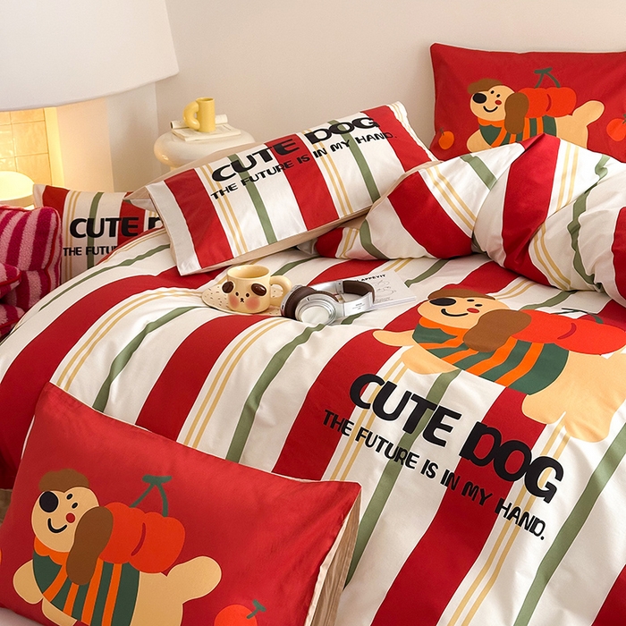 91家纺网 家纺一手货源 找家纺 2025新款全棉大版卡通数码印花纯棉四件套 可爱小狗（红）