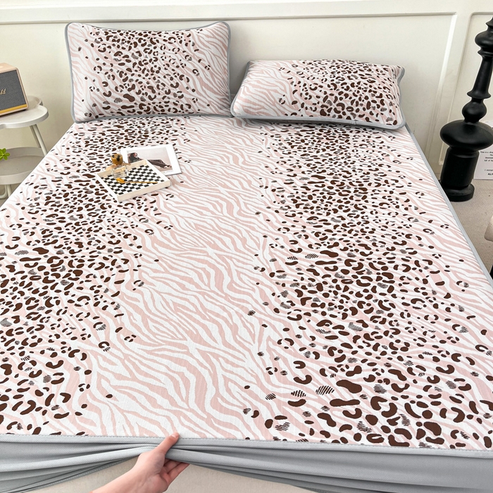 91家纺网 家纺一手货源 找家纺 子曰 2025新款高定版A类PE聚乙烯凉感凉席提花凉席床笠 魅野-粉