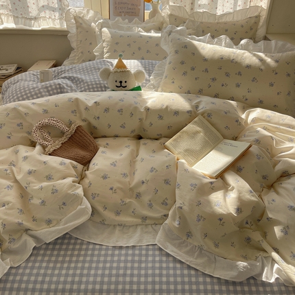 91家纺网 家纺一手货源 找家纺 桃喜2025新款全棉纯棉碎花花边款13070四件套 系列一 慕心蓝花边款