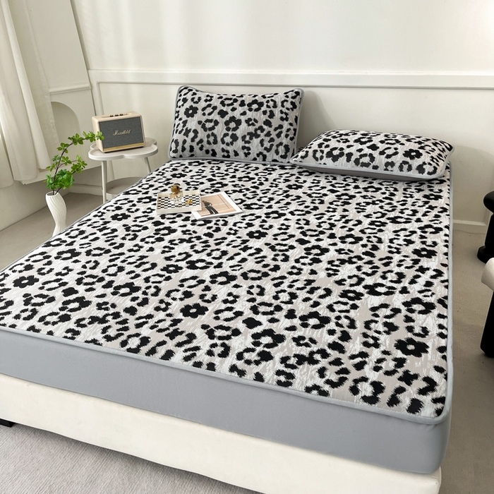 91家纺网 家纺一手货源 找家纺 子曰 2025新款高定版A类PE聚乙烯凉感凉席提花凉席床笠 豹纹-灰【床笠款】