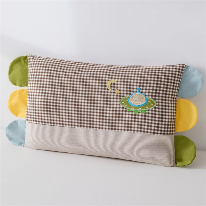 91家纺网 家纺一手货源 找家纺 大熊枕芯  2025新款贴布绣全棉水洗棉儿童荞麦枕 贴布绣-飞船（枕套+荞麦壳内胆30*50cm）