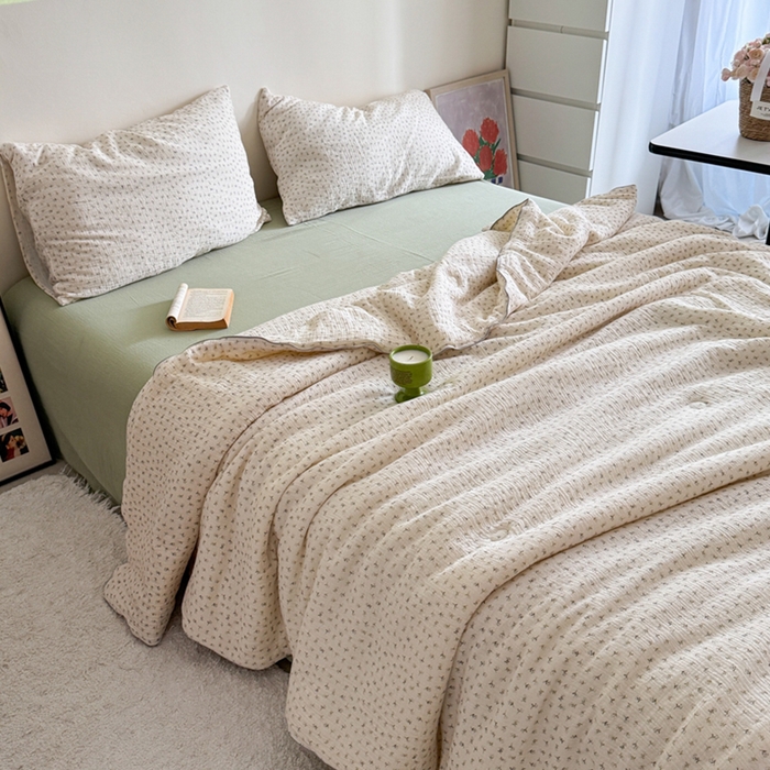 91家纺网 家纺一手货源 找家纺 （总）萝莉家纺 2025新款软软糯糯双层皱皱纱单夏被 夏被四件套