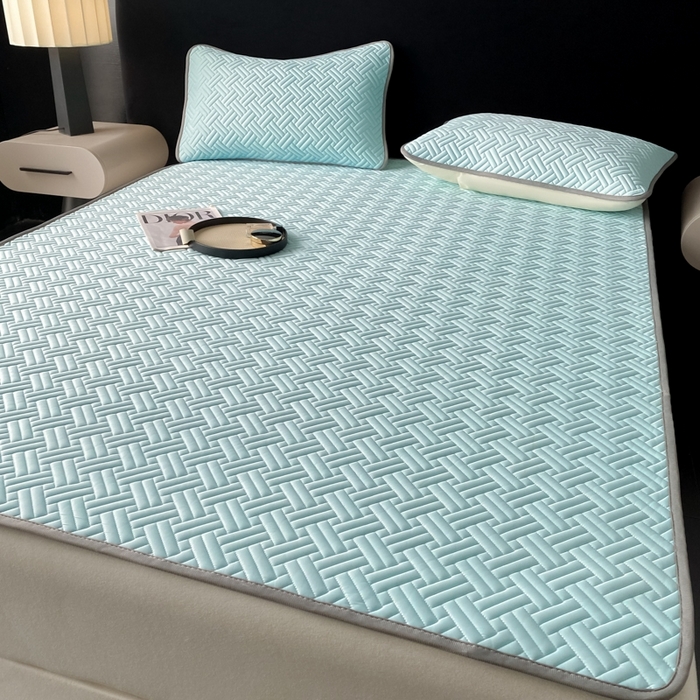 91家纺网 家纺一手货源 找家纺 欧邦 2025新款加厚纯色凉席四件套--凉席三件套 饼干花-湖蓝