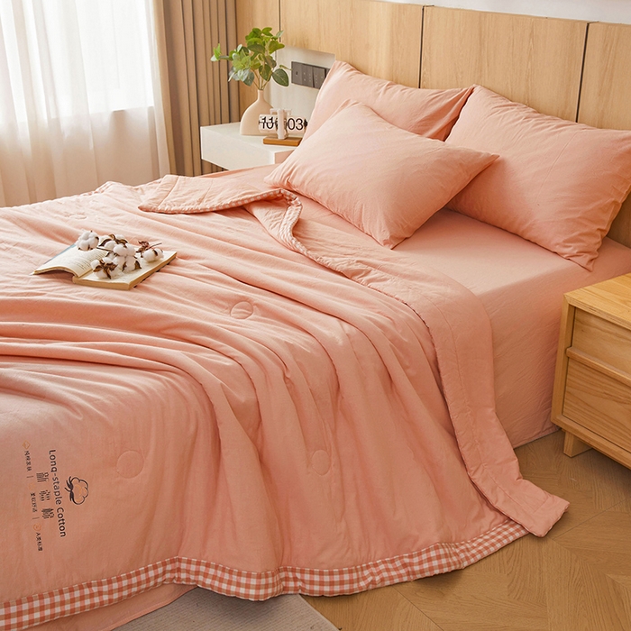 91家纺网 家纺一手货源 找家纺 创优家纺 2025新款无印风格子新疆棉夏被空调被纯棉花被夏被子薄被芯水洗棉包检测 新疆棉-粉色