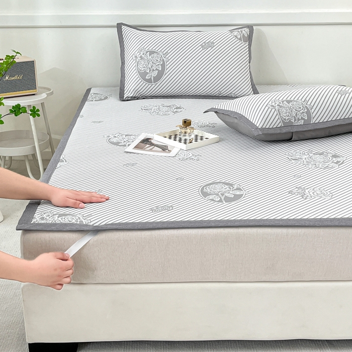 91家纺网 家纺一手货源 找家纺 子曰 2025新款高定版A类PE聚乙烯凉感凉席提花凉席 玫瑰-灰