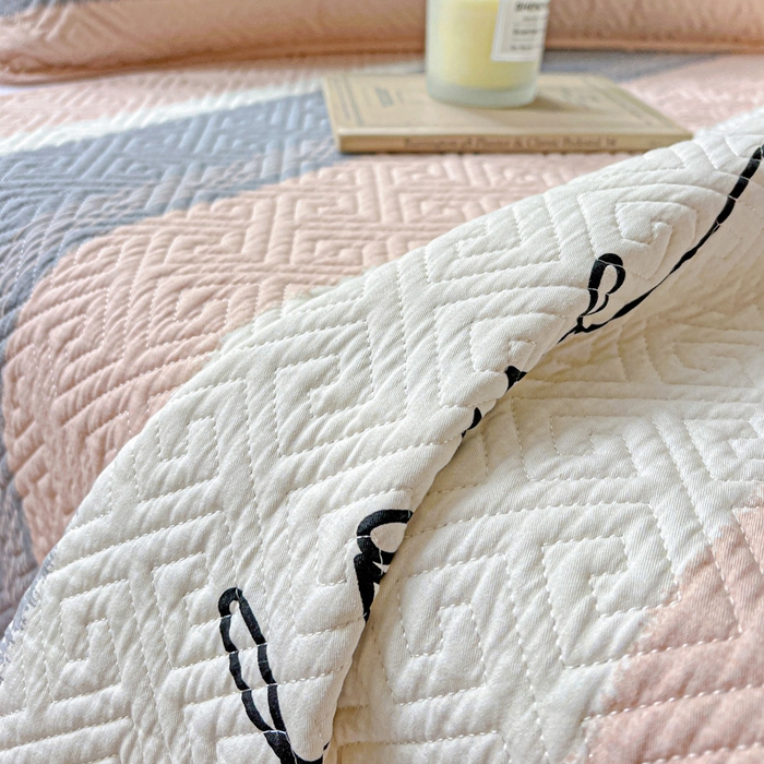 91家纺网 家纺一手货源 找家纺 羽爱家纺 2025新款A类双面全棉印花床盖套件 心悦