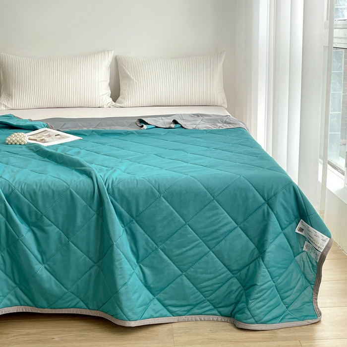 91家纺网 家纺一手货源 找家纺 富艺隆 2025新款纯色凉感丝夏被 浅墨绿