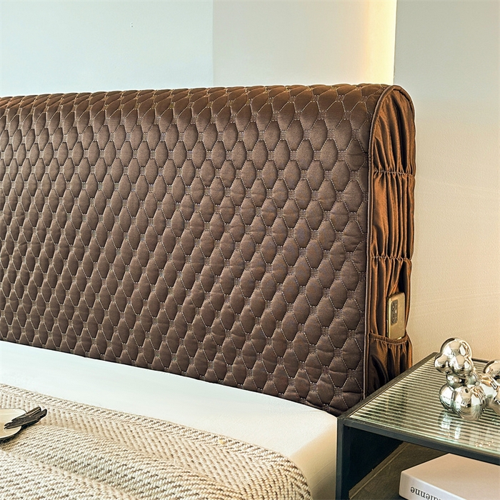 91家纺网 家纺一手货源 找家纺 情恒家纺 2025夏季款亮光布加厚双面用床头罩 深棕咖