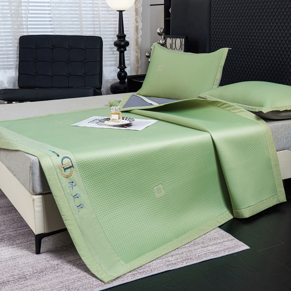 91家纺网 家纺一手货源 找家纺 青雅席业 2025年新款凉感因子母婴级凉感丝豆豆席 香奈儿-水绿