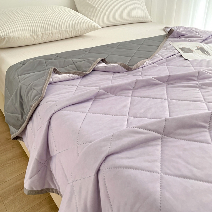 91家纺网 家纺一手货源 找家纺 富艺隆 2025新款纯色凉感丝夏被 梦幻紫