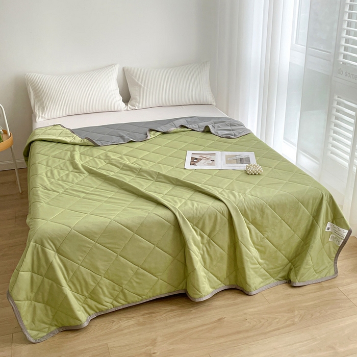 91家纺网 家纺一手货源 找家纺 富艺隆 2025新款纯色凉感丝夏被 黄绿