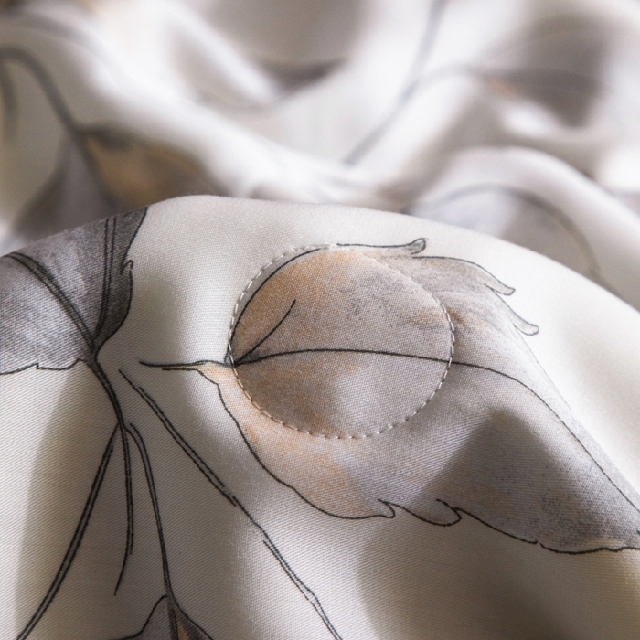 91家纺网 家纺一手货源 找家纺 金喜 2025新款天丝夏被夏凉被薄被子套件数码印花夏被四件套 缤纷舞叶