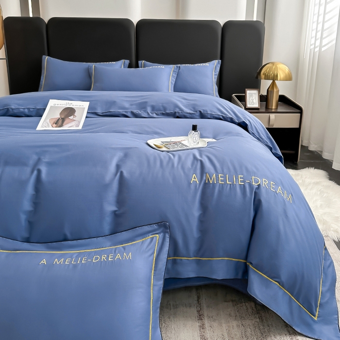 91家纺网 家纺一手货源 找家纺 宇彬家纺 2025新款直播热款13374全棉母婴级压线一字绣宽边枕套被套纯色滚边麻绳四件套贡缎新疆长绒 梦系列-宾利蓝