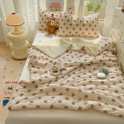 91家纺网 家纺一手货源 找家纺 （总）十里居 2025新款氨纶凉感丝冰豆豆夏凉被