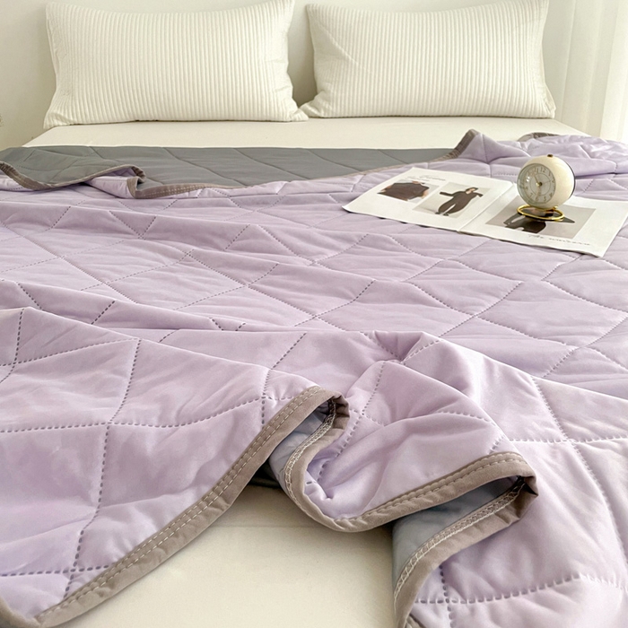 91家纺网 家纺一手货源 找家纺 富艺隆 2025新款纯色凉感丝夏被 梦幻紫