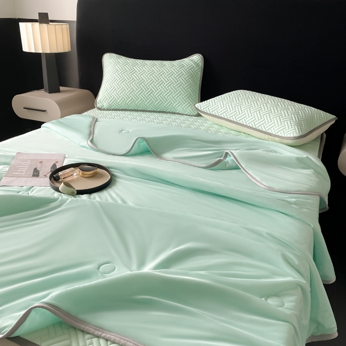 91家纺网 家纺一手货源 找家纺 欧邦 2025新款加厚纯色凉席四件套--凉席三件套 饼干花-水绿