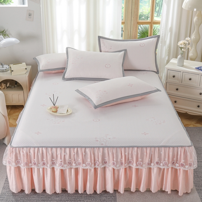 91家纺网 家纺一手货源 找家纺 品乐家纺  2025新款床裙款提花冰豆豆套件凉席席子 粉色