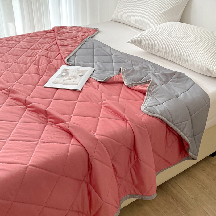 91家纺网 家纺一手货源 找家纺 富艺隆 2025新款纯色凉感丝夏被 豆沙