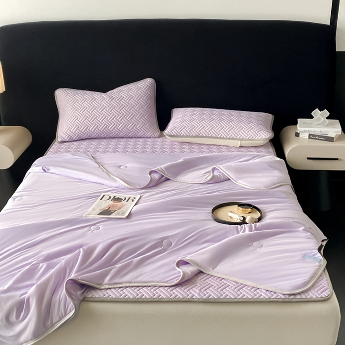 91家纺网 家纺一手货源 找家纺 欧邦 2025新款加厚纯色凉席四件套--夏被四件套 饼干花-浅紫