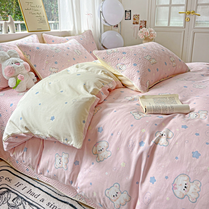 91家纺网 家纺一手货源 找家纺 羽爱家纺 2025新款A类双面全棉印花床盖套件 星星汪