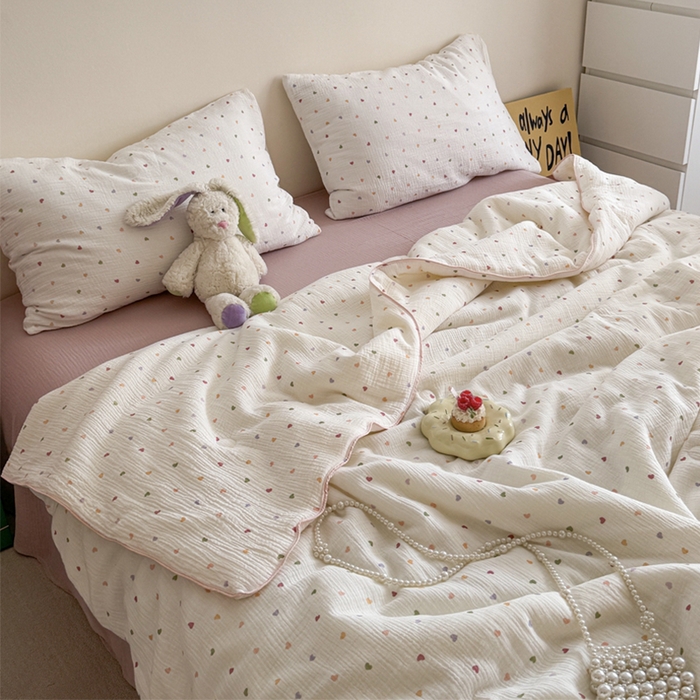 91家纺网 家纺一手货源 找家纺 萝莉家纺 2025新款软软糯糯双层皱皱纱单夏被 夏被四件套 心心相印