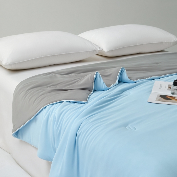 91家纺网 家纺一手货源 找家纺 欧邦 2025新款全消光冰皮凉感锦氨夏被 双拼-蓝灰