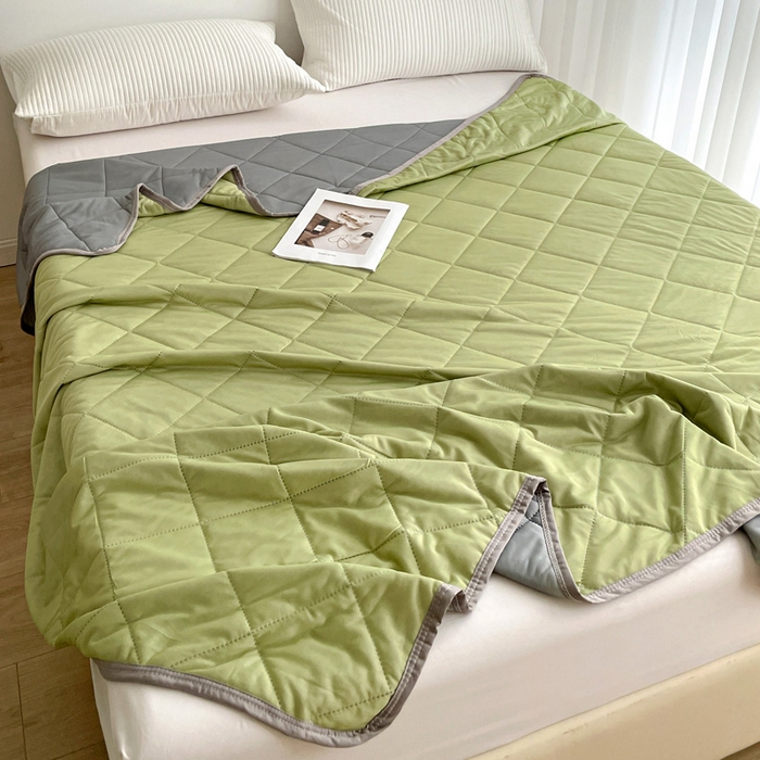 91家纺网 家纺一手货源 找家纺 富艺隆 2025新款纯色凉感丝夏被 黄绿