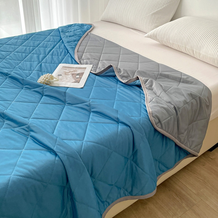 91家纺网 家纺一手货源 找家纺 富艺隆 2025新款纯色凉感丝夏被 宝蓝