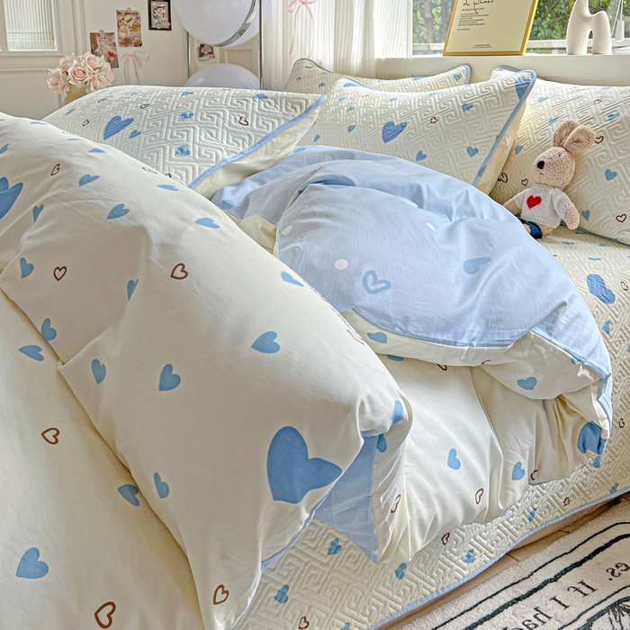 91家纺网 家纺一手货源 找家纺 羽爱家纺 2025新款A类双面全棉印花床盖套件 心相印