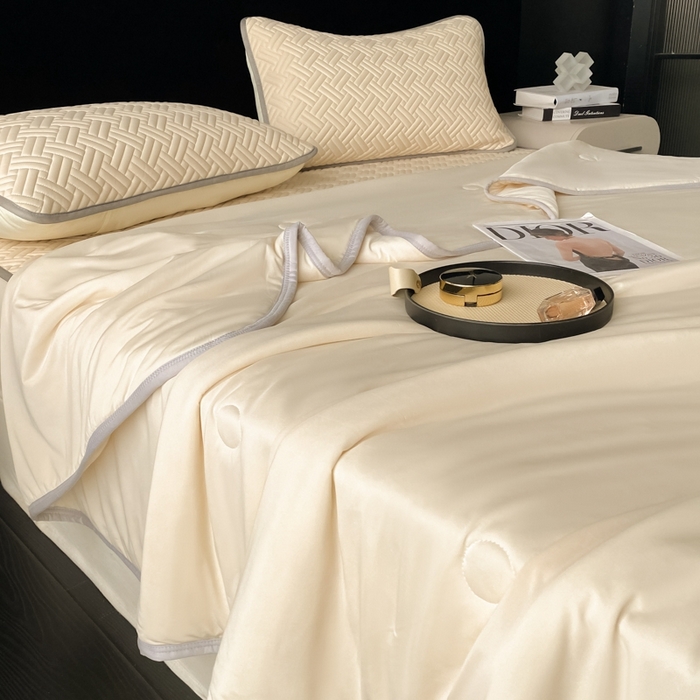 91家纺网 家纺一手货源 找家纺 欧邦 2025新款加厚纯色凉席四件套--凉席三件套 饼干花-米杏