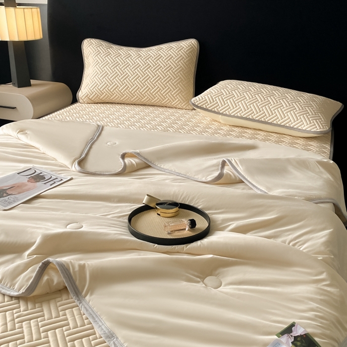 91家纺网 家纺一手货源 找家纺 欧邦 2025新款加厚纯色凉席四件套--夏被四件套 饼干花-米杏