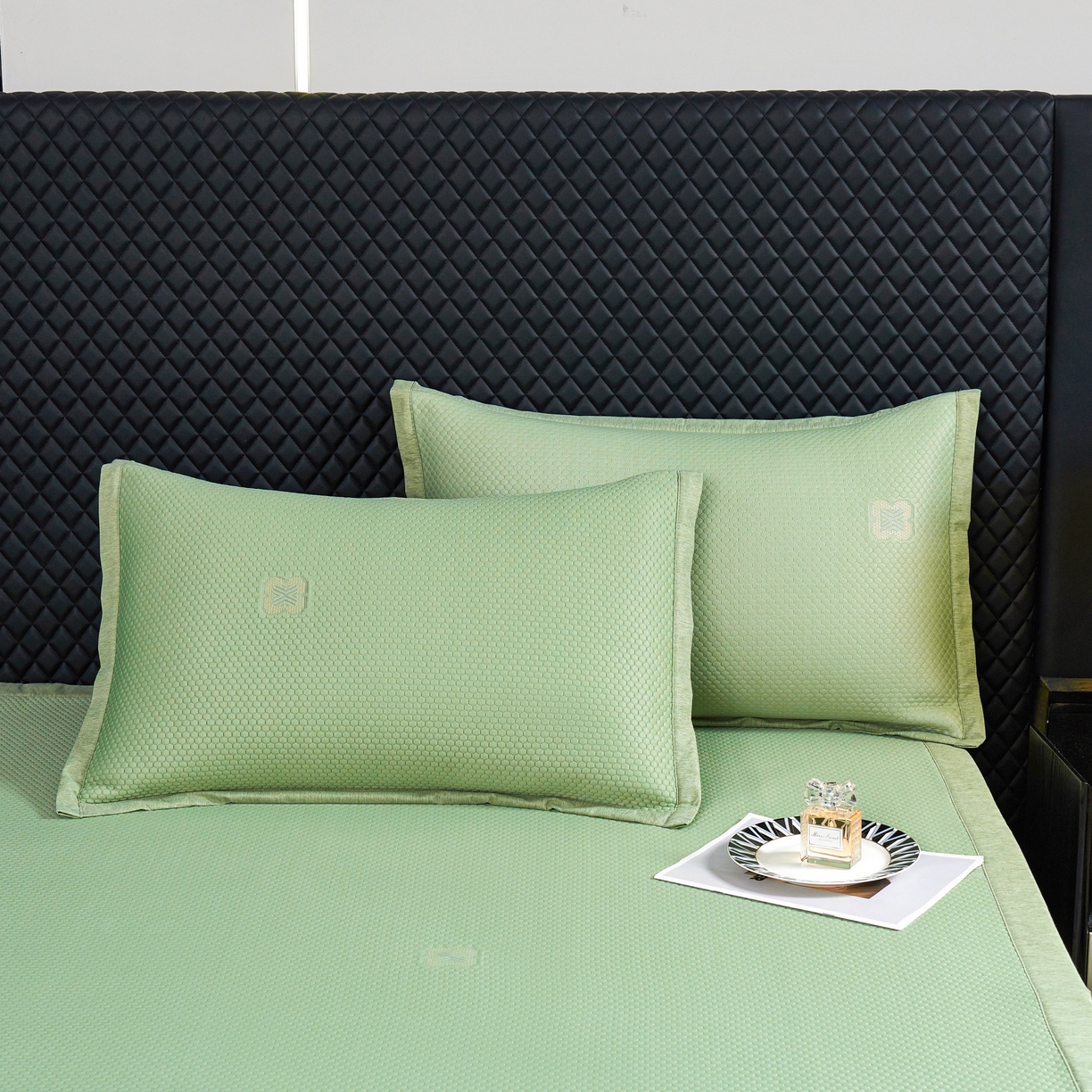 91家纺网 家纺一手货源 找家纺 青雅席业 2025年新款凉感因子母婴级凉感丝豆豆席 香奈儿-水绿