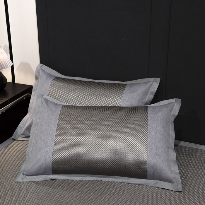 91家纺网 家纺一手货源 找家纺 倾慕家纺 2025新款倾慕刺绣冰藤席 刺绣熊猫灰色床笠款