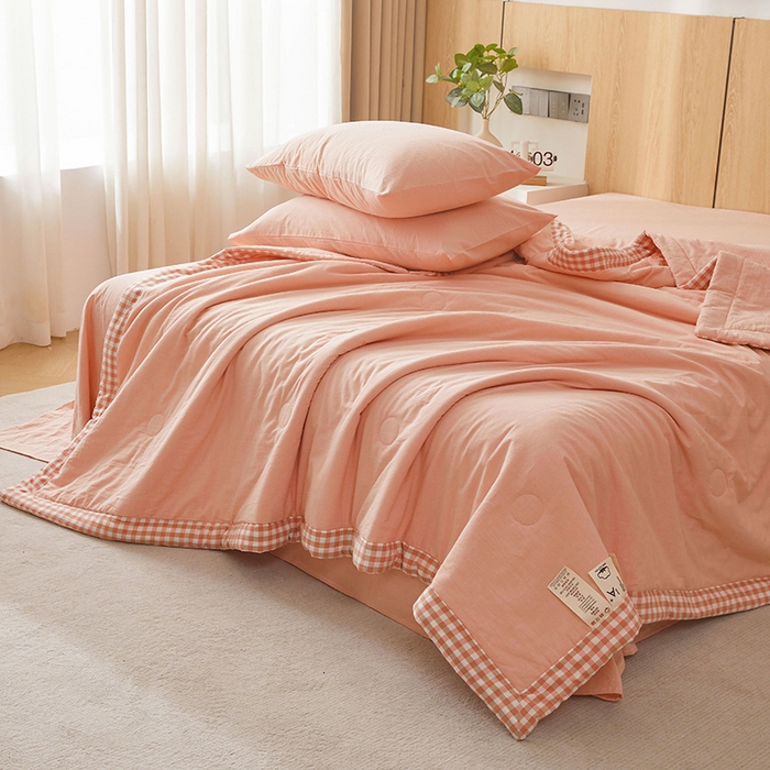 91家纺网 家纺一手货源 找家纺 创优家纺 2025新款无印风格子新疆棉夏被空调被纯棉花被夏被子薄被芯水洗棉包检测 新疆棉-粉色